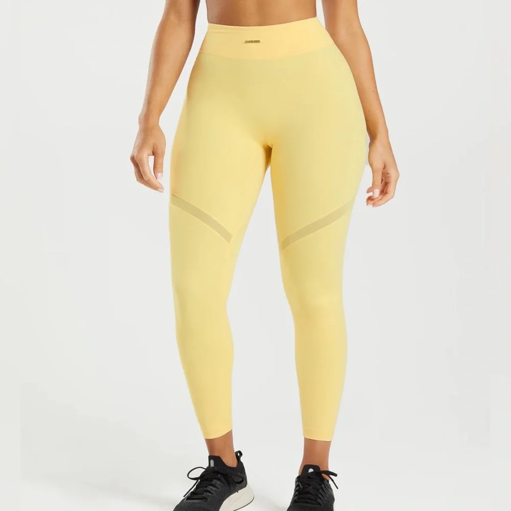GYMSHARK NEW SOLD OUT WHITNEY SIMMONS MESH LEGGING - Picture 4 of 9